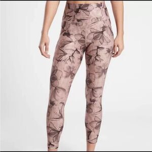 Athleta Salutation Stash Pocket II 7/8 Tight Pink Floral  Leggings